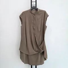 正規品 BRUNELLO CUCINELLI(ブルネロクチネリ) シルク トップスのサムネイル