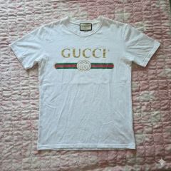 GUCCI グッチ ロゴプリント Tシャツ シェリーライン ホワイト - メルカリ