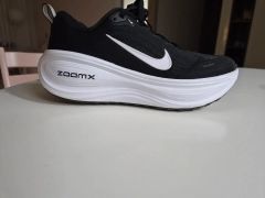 ウィメンズ 28cm】NIKE ボメロ プラス（メンズ27.5cm相当） - メルカリ
