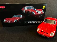 値下げしました！Ferrari 812GTS オーナー限定 ミニカーとキーケース