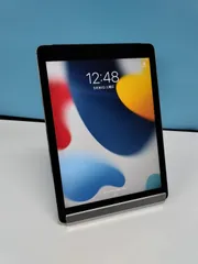 iPad Air 第2世代/Wi-Fi+セルラー/64GB/A1567〈MGHX2J/A〉