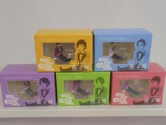 ☆嵐を旅する展覧会 ダイキャストカー 座る嵐 バス コップのフチ子