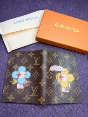 Louis Vuitton ルイヴィトン キャラクター パスポートケースのサムネイル