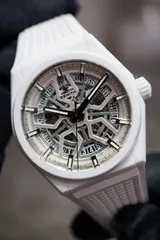 ZENITH ゼニス デファイ クラシック ホワイトセラミック 2026年3月印 極美品中古 49.9002.670/01.R792のサムネイル