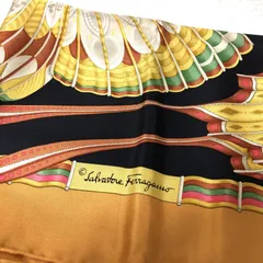 D339 Ferragamo フェラガモ 大判 シルク スカーフ 264660310のサムネイル