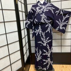着物リメイク409浴衣からノースリーブワンピース▷紺地に花柄 - メルカリ