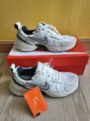 (新品) NIKE V2K RUN サミットホワイト クロム