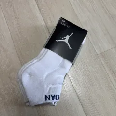 新品) NIKE ジョーダン スニーカーソックス 3packのサムネイル