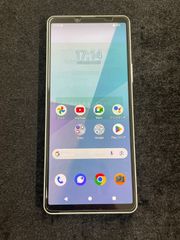 au デモ機 iPhone 16e【Wi-Fi専用】やや傷あり - メルカリ