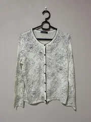 ☆148☆ Aquascutum アクアスキュータム　花柄カーディガン　上品　羽織　薄手　レナウンのサムネイル