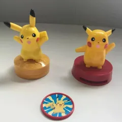 【希少】ポケモン ハッピーセット ピカチュウ フィギュア 2種＆メダル セット   B-11