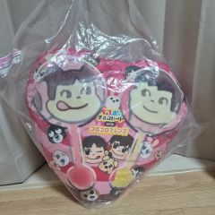 新品 希少ミルキー70周年ペコちゃん オリジナルビッグクッション