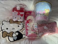 入手困難】Hello Kitty 洗面器 - メルカリ