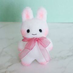 素朴なうさぎさん ハンドメイド ぬいぐるみ - メルカリ