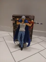 バンダイ ONE PIECE トラファルガー・ロー フィギュア