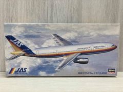 JAS 日本エアシステム Rainbow 777 ピンバッジ - メルカリ