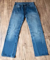 Levi's RED 【HOLDEN】クロアチア製 w32 【希少】 - メルカリ