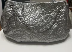 シャネル キルティング シルバー ショッパー バッグ