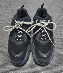 BALENCIAGA Triple S黒初期イタリアスニーカー 42 美品正規品 - メルカリ