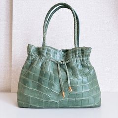 miu miu ミュウミュウ エナメル トートバッグ ターコイズブルー A4可