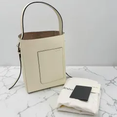 ⭐️ほぼ未使用⭐️ ヴァレクストラ バケットバッグ スモール ホワイトのサムネイル