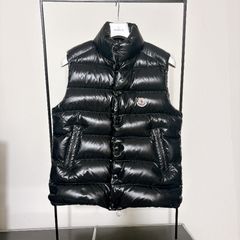 正規品、美品】MONCLER ダウンベスト チェック柄 グリーン - メルカリ