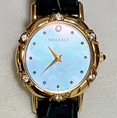★稼働品★NINA RICCI ニナリッチ★2P20-0630★ブルーシェル文字盤 石付★QZ★純正ベルト★レディース腕時計★のサムネイル