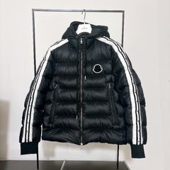 美品 国内正規】VALENTINO Big Logo Print Down - メルカリ