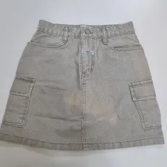 新品) グレーカーキ スカート Sサイズ 出品のサムネイル