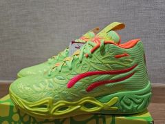 かい様専用】PUMA Melo バスケットシューズ ベージュ/マルチカラー
