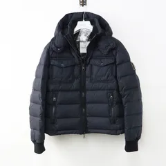 メンズ モンクレール MONCLER FEDOR GIUBBOTTO トリコロールワッペン フード付ダウンジャケット 2 ネイビー┃//【2400014999136】のサムネイル