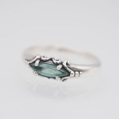 X524 Green Quartz? 925 Stamped Ring, Silver Design, Vintage, Size 15