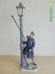LLADRO リヤドロ 街灯と紳士 陶器人形 置物 フィギュリン - メルカリ