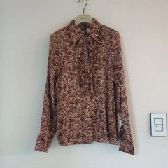 sarahwear 花柄 LIBERTYボウタイ長袖ブラウス大幅値引き - メルカリ