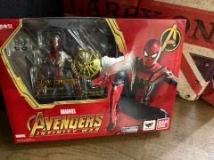 未開☆ねんどろいど アイアン・スパイダー・インフィニティ 