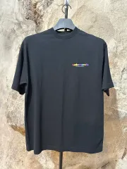 VETEMENTS ヴェトモン 2018SS レインボー ロゴ 半袖のサムネイル