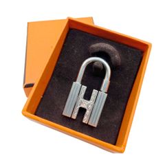 希少 HERMES エルメス トゥアレグ シルバー925 南京錠 カデナ Hロゴ