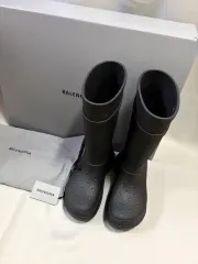 バレンシアガ Crocs レインブーツのサムネイル