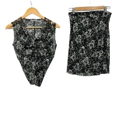 ISSEYMIYAKE(イッセイミヤケ) スカートセットアップ レディース美品  - 黒×白 花柄のサムネイル