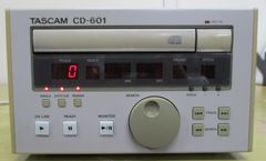 B234 TASCAM 태스컴 CD-601 CD 플레이어 [정크 제품]
