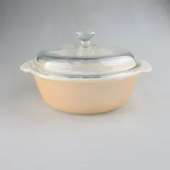 【ビンテージ】1958～1971年頃 アメリカ製 Fire King（ファイヤーキング）カッパーティント蓋付きキャセロール／ミルクガラスのサムネイル