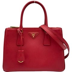 ♡美品♡紗栄子♡PRADA♡サフィアーノ♡ショルダーバッグ♡レッド 