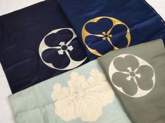 平和屋着物○男性 色紋付 檜垣地紋 灰黄緑色 正絹 逸品 未使用