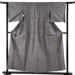 紬 身丈153cm 裄丈62cm S 単衣 幾何学模様 灰色 正絹 優品 【中古】のサムネイル
