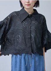 nanoUniverseアイレット刺繍 半袖ブラウス ブラック：16,500円 - メルカリ