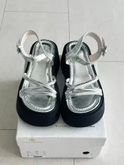 (新品) 6cm 厚底 フラットフォーム ストラップ 厚底 サンダル 245 シルバー カラーのサムネイル