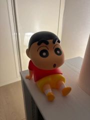 特大 クレヨンしんちゃん フィギュア 約45cm 帽子、しろ付き - メルカリ