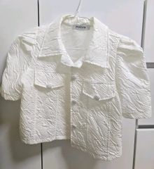 週末お値下げ】FEKETE チェックパフスリーブブラウス - メルカリ