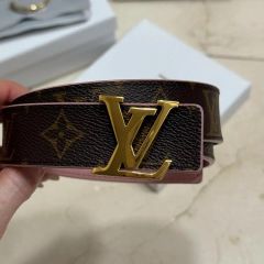 ルイヴィトンセンチュア LVイニシャルモノグラム キャンバスリアバー 
