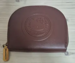 ハローキティ 宇田川 あこ コーデ 財布のサムネイル